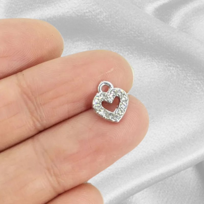 Серце з цирконом